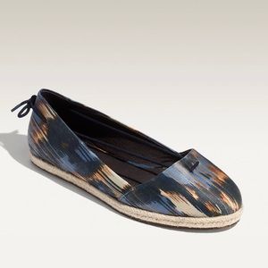 Elizabeth and James Niko Flat Size 7